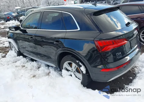 2018 Audi Q5 2.0T Premium/2.0T Tech Premium z USA, uszkodzony, nr VIN WA1BNAFY5J2244014